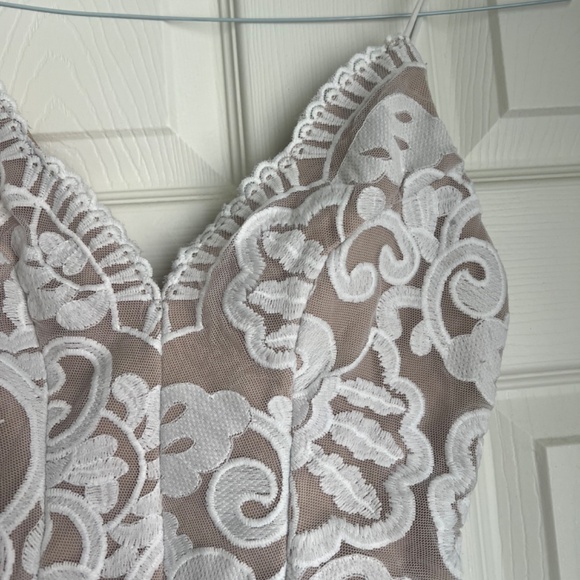 HELLO MOLLY VIXEN LACE BODYSUIT WHITE - Picture 4 of 7